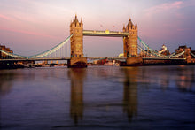Load image into Gallery viewer, Photo Wallpaper Bridge in London