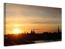 Load image into Gallery viewer, Canvas print City in the evening light