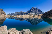 Load image into Gallery viewer, Photo Wallpaper Calming mountain lake
