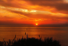 Load image into Gallery viewer, Photo Wallpaper Peaceful evening mood by the sea
