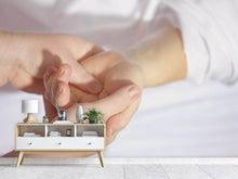 Load image into Gallery viewer, Photo Wallpaper hand massage
