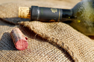 Photo Wallpaper Corks of red wine