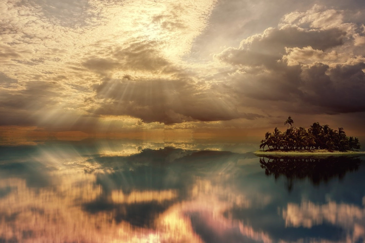 Photo Wallpaper Light spectacle on the sea