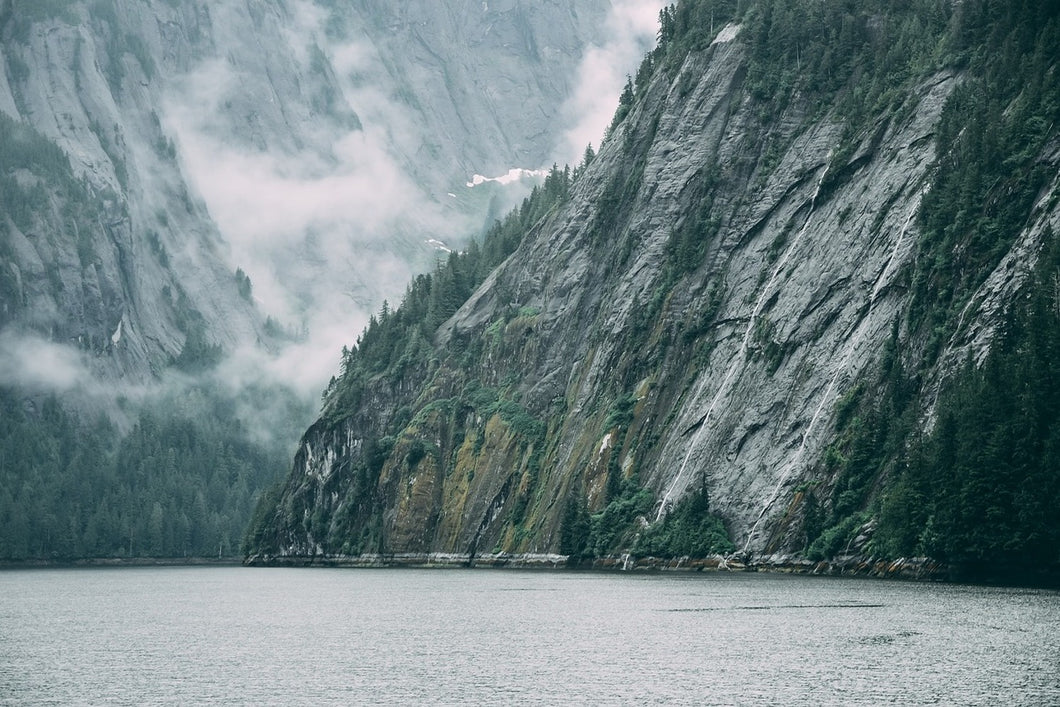 Photo Wallpaper Mysterious mood in the mountains