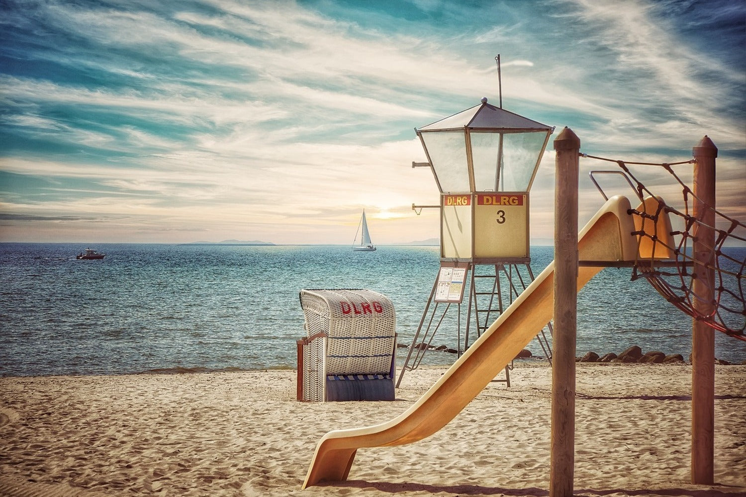 Load image into Gallery viewer, Photo Wallpaper Lifeguard