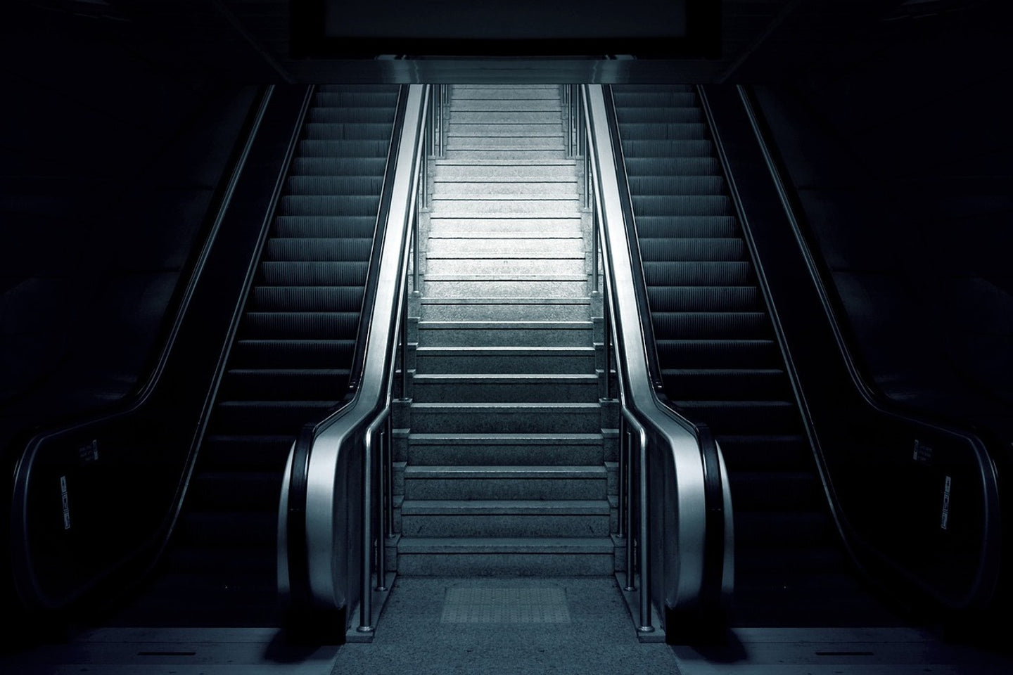 Photo Wallpaper Escalator in the dark