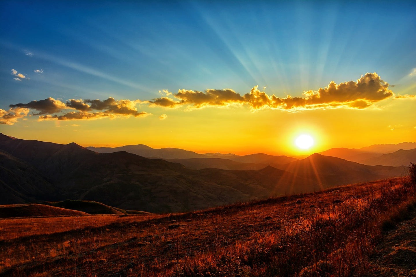 Photo Wallpaper Sunset in the world of mountains
