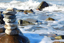 Load image into Gallery viewer, Photo Wallpaper Stone pile at the sea
